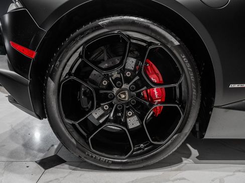 Used 2016 Lamborghini Huracan LP 610-4 AWD/4WD image 11