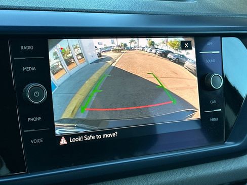 Used 2022 Volkswagen Taos SE w/ IQ.Drive SE Package image 19