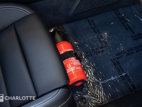 Used 2023 Porsche 911 Carrera GTS w/ Premium Package image 33