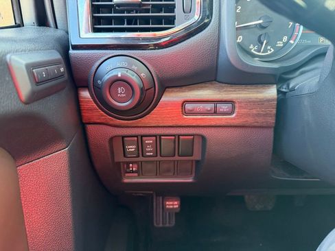 Used 2021 Nissan Titan Platinum Reserve w/ Moonroof Package image 23