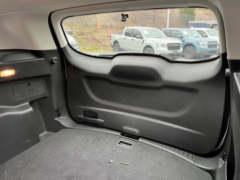 Used 2019 Ford Escape SE image 12