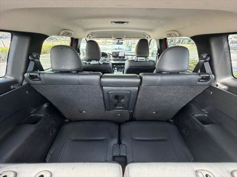 Used 2025 Mitsubishi Outlander SE FWD image 13