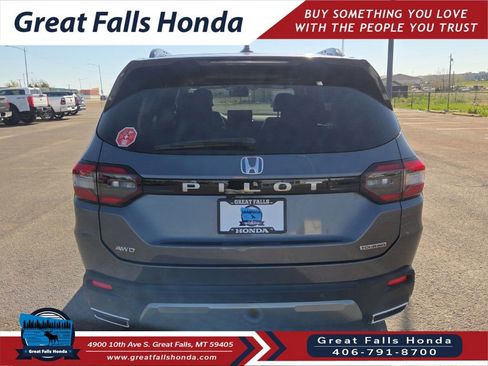 New 2026 Honda Pilot Touring image 6