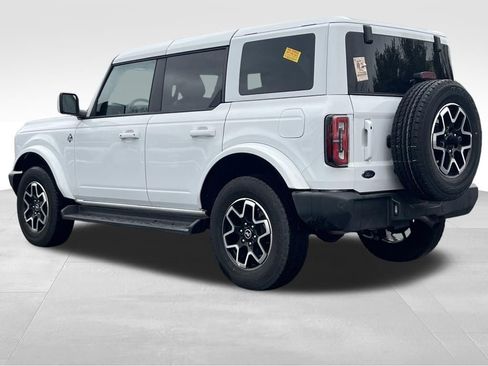 Certified 2025 Ford Bronco Outer Banks image 4