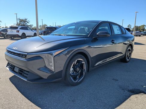 New 2025 Kia K4 EX image 9