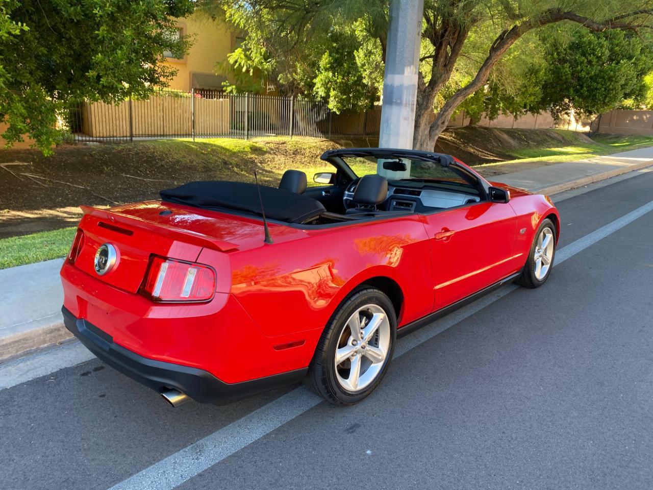 Used 2010 Ford Mustang GT RWD image 63