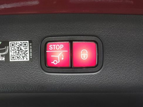 Certified 2026 Mercedes-Benz GLC 300 4MATIC image 32