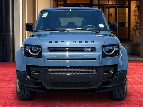 New 2026 Land Rover Defender 110 X-Dynamic SE AWD/4WD image 3