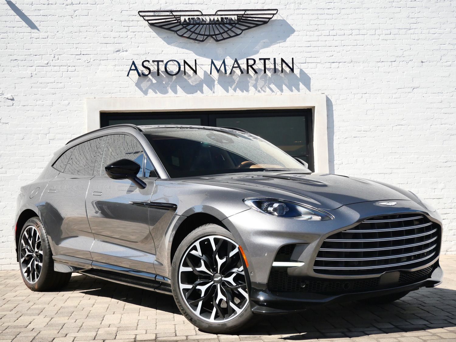 Used 2023 Aston Martin DBX 707 AWD/4WD image 1
