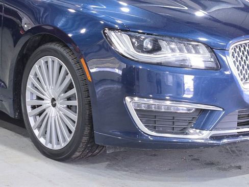 Used 2017 Lincoln MKZ Reserve image 3