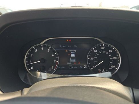 Used 2025 Nissan Frontier SV image 10