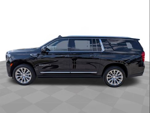 Certified 2024 GMC Yukon XL Denali w/ Advanced Technology Package AWD/4WD image 7