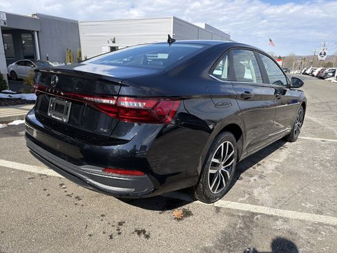 New 2026 Volkswagen Jetta SE image 5