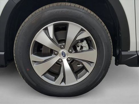 Certified 2025 Subaru Ascent Premium image 30