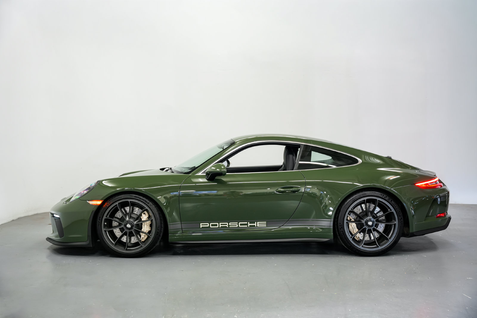 Used 2019 Porsche 911 GT3 RWD image 7