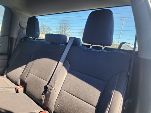 Used 2025 Chevrolet Silverado 1500 LT image 12