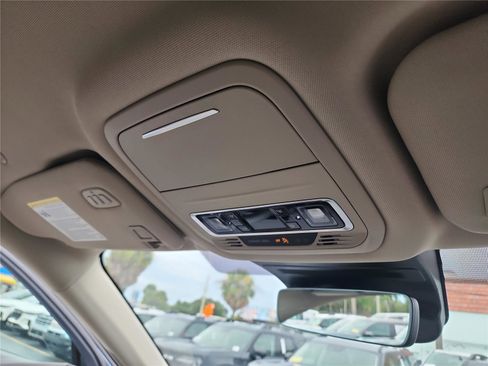 New 2025 Lincoln Nautilus Premier image 29