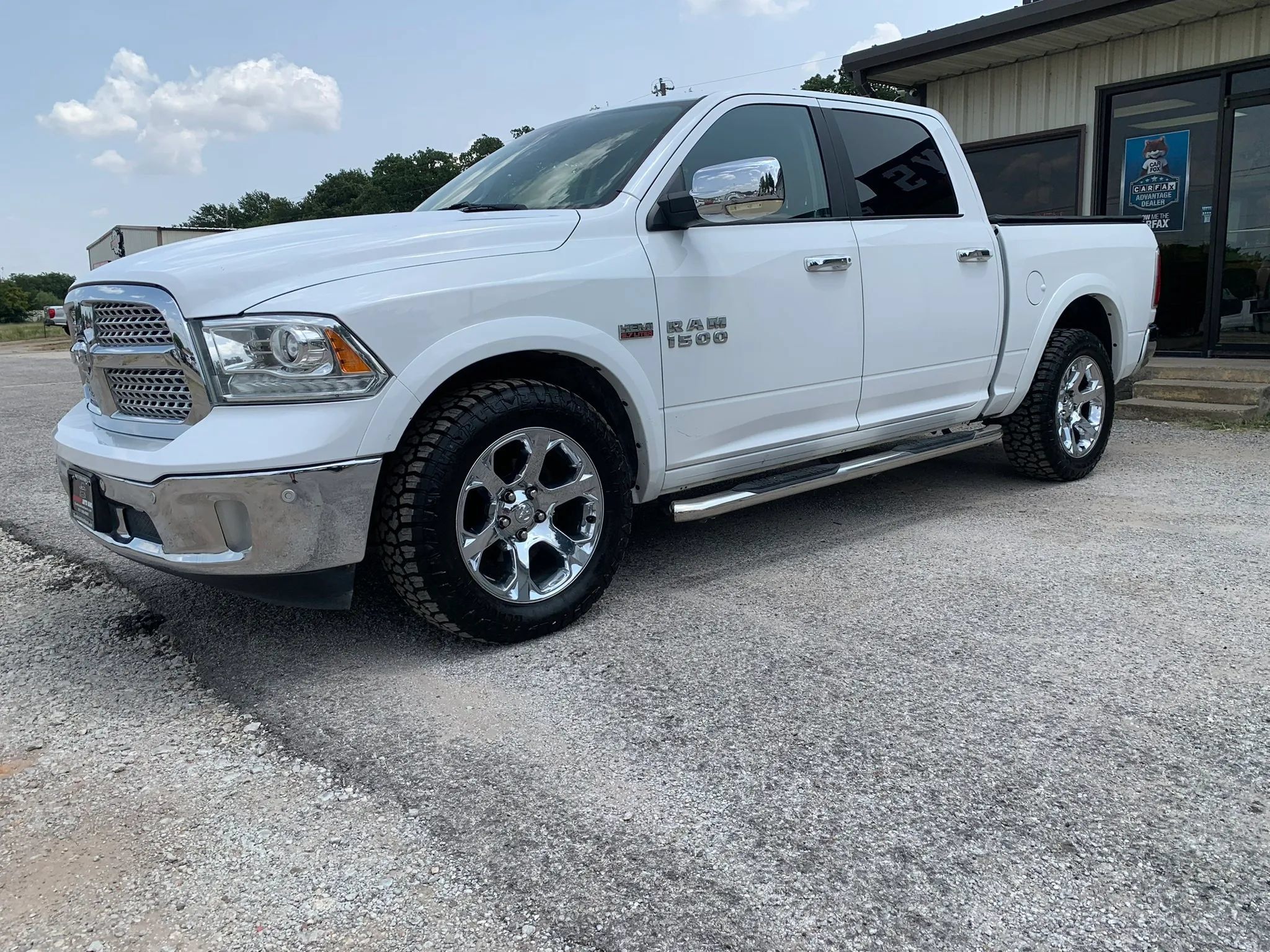 Used 2018 RAM 1500 Laramie w/ Convenience Group AWD/4WD image 4
