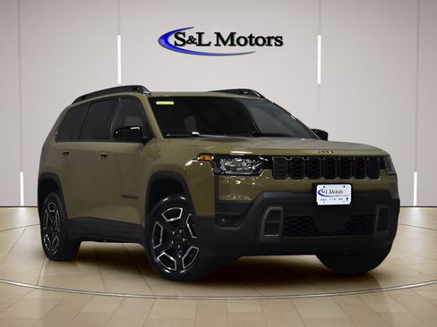 New 2026 Jeep Cherokee Laredo AWD/4WD image 1