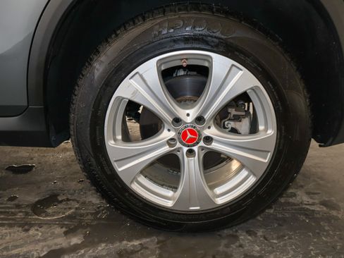 Used 2018 Mercedes-Benz GLC 300 GLC 300 w/ Premium Package image 41