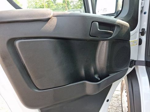 Used 2025 RAM ProMaster 2500 w/ Convenience Group FWD image 13