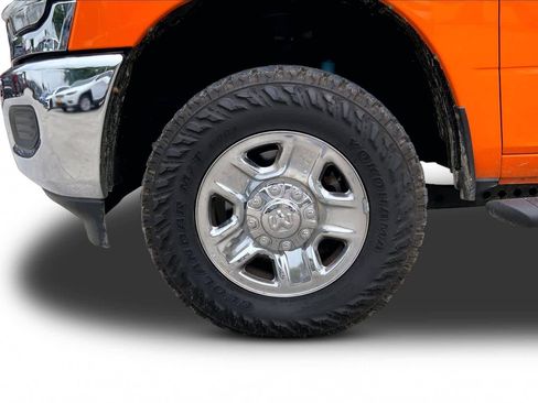 Used 2021 RAM 2500 Tradesman w/ Chrome Appearance Group AWD/4WD image 11
