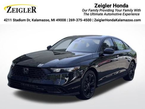 Certified 2025 Honda Accord SE image 1