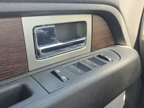 Used 2014 Ford F150 Lariat w/ Lariat Chrome Package AWD/4WD image 11