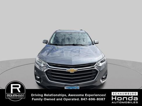 Used 2019 Chevrolet Traverse LT FWD image 2