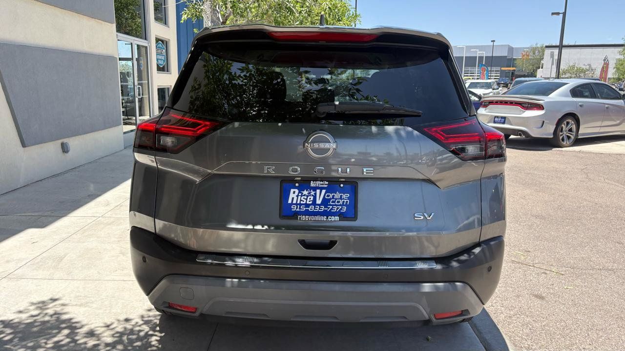 Used 2022 Nissan Rogue SV FWD image 9