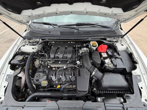 Used 2014 Ford Taurus Limited FWD image 23