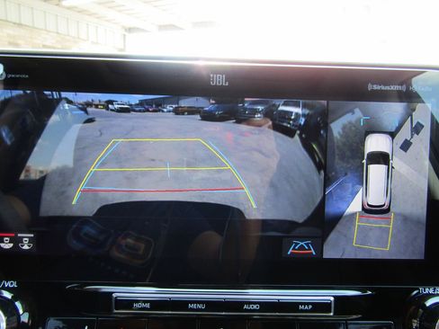 Used 2021 Toyota Highlander Limited FWD image 20