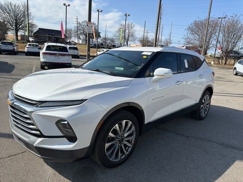 Used 2023 Chevrolet Blazer Premier w/ Driver Confidence II Package image 7