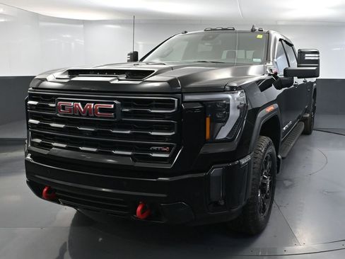 Used 2024 GMC Sierra 2500 AT4 w/ AT4 Preferred Package AWD/4WD image 13