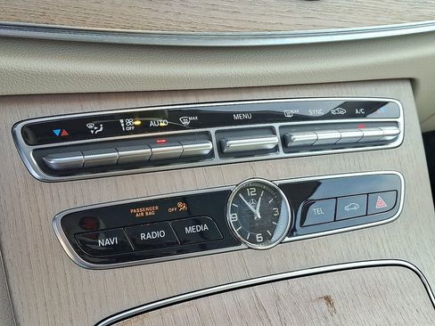 Used 2018 Mercedes-Benz E 400 4MATIC Coupe image 16