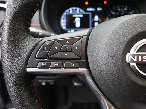 Used 2023 Nissan Kicks SR w/ Exterior Package image 7