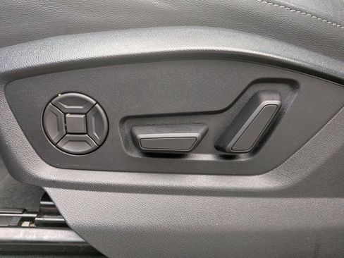 Used 2025 Audi Q7 3.0T Premium Plus AWD/4WD image 14