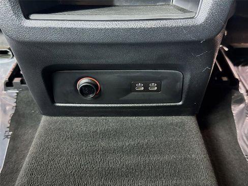 Used 2022 BMW X7 xDrive40i w/ M Sport Package AWD/4WD image 28