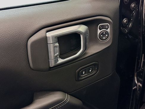 Used 2023 Jeep Wrangler Sahara w/ Cold Weather Group image 15