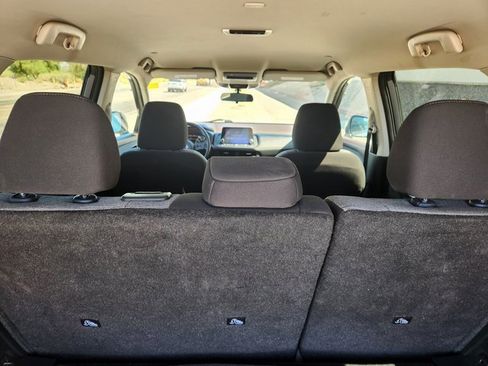 Used 2023 Nissan Rogue SV image 16