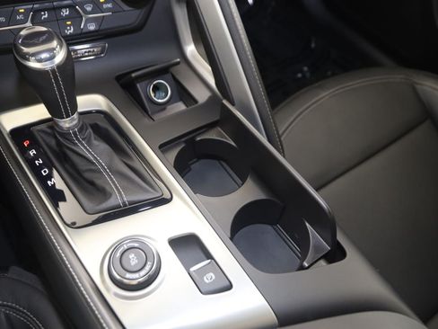 Used 2016 Chevrolet Corvette Stingray Coupe RWD image 38