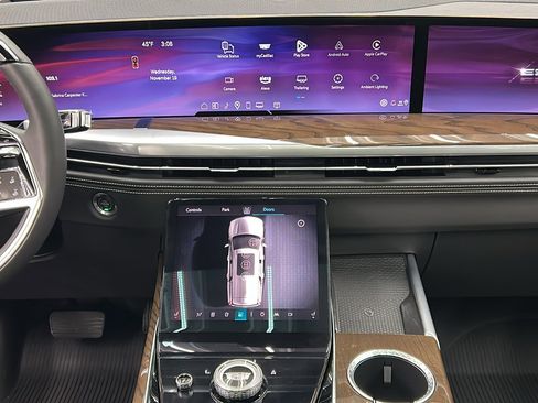 Used 2025 Cadillac Escalade Sport Platinum image 18