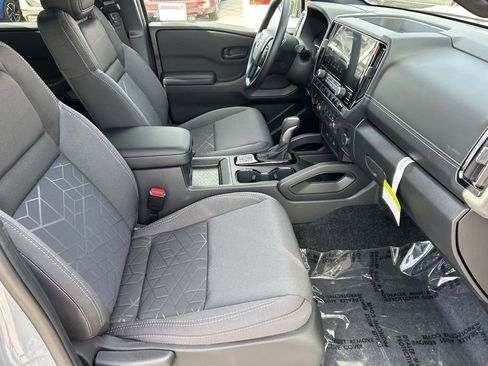 New 2026 Nissan Frontier SV w/ Tow Package image 9