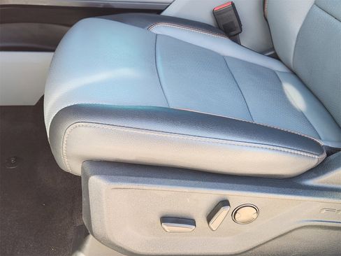 Used 2025 Ford F150 Lariat w/ Equipment Group 501A Mid image 34