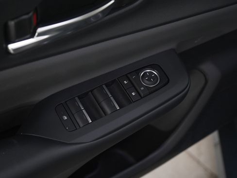 Used 2026 Toyota Prius XLE image 19