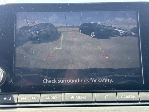 Used 2023 Nissan Rogue S FWD image 27