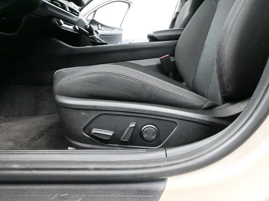 Used 2021 Kia K5 LXS AWD/4WD image 16