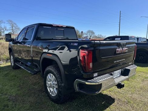 Used 2022 GMC Sierra 2500 SLT w/ SLT Premium Package image 13