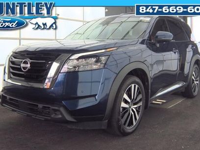 Used 2024 Nissan Pathfinder Platinum w/ Lighting Package (N92)
