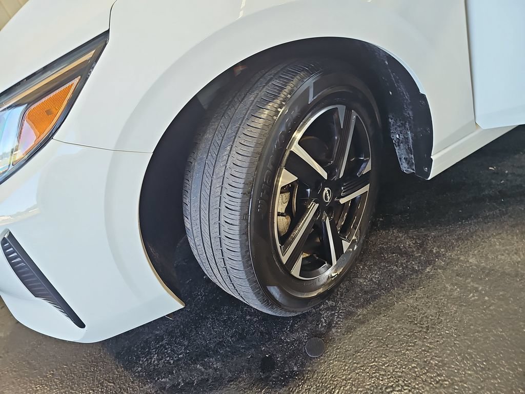 Used 2025 Nissan Sentra SV FWD image 31